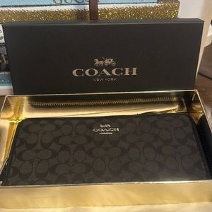 Like new Coach wallet with box